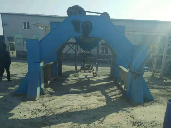 懸輥式水泥制管機(jī)