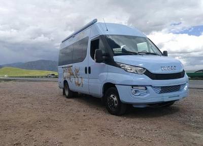 為帶母親去旅行，定制新星進口依維柯B型福祉車！