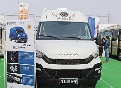 內(nèi)飾溫馨高檔，江鈴進(jìn)口依維柯B型房車